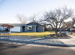 230 NE 9th St, Hermiston, OR 97838