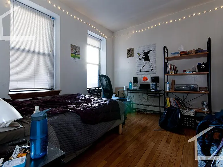 96 Linden St #2 — Photo 9