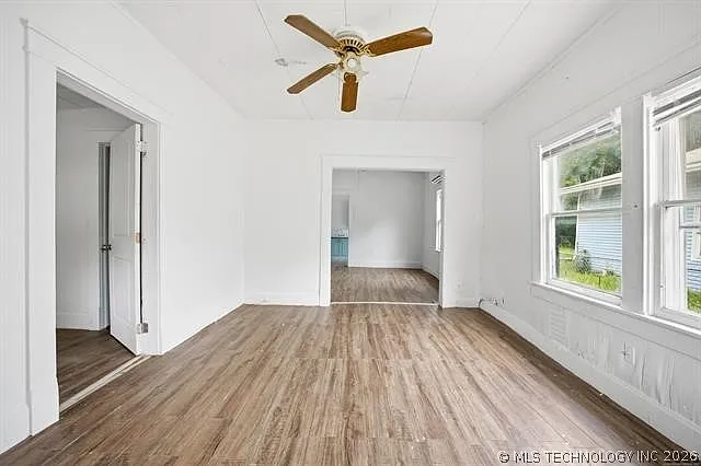 908 N Collins Ave — Photo 3