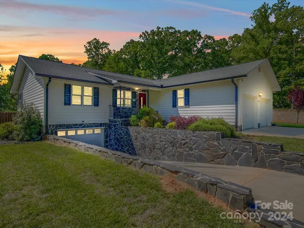 511 Manchester Rd #679, Mount Gilead, NC 27306