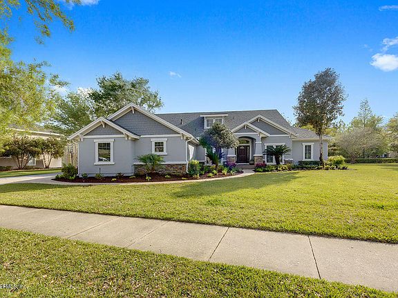 2nd image of 376 Saint Johns Golf Dr