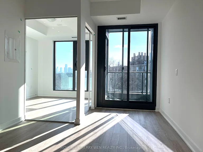 250 Lawrence Ave W #613 — Photo 5
