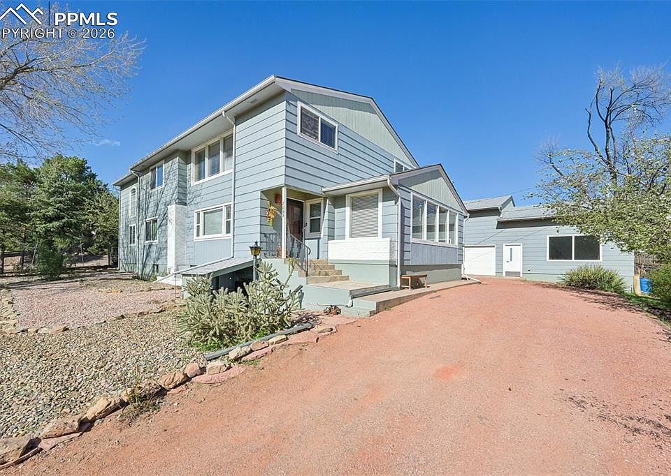 1st image of 1055 N 18th St