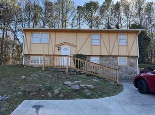 1912 Young Rd, Lithonia, GA 30058