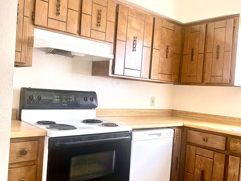 5111 Paseo Las Palmas — Photo 8