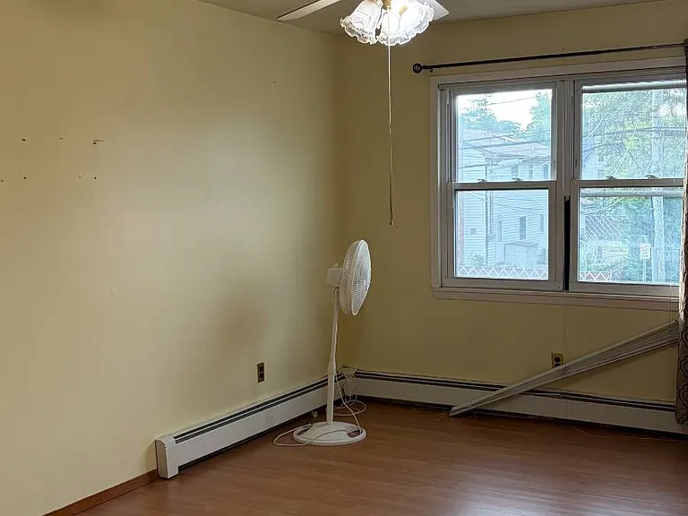 52B Evergreen St — Photo 8