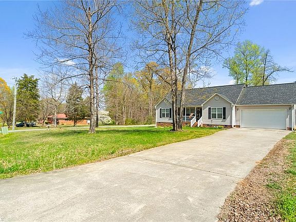 3rd image of 768 Nat Conrad Rd