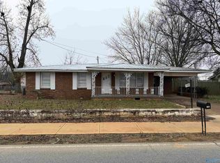 1109 N Jefferson St, Athens, AL 35611