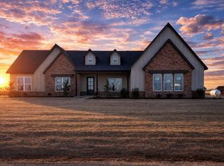 2541 S May Ave, Guthrie, OK 73044