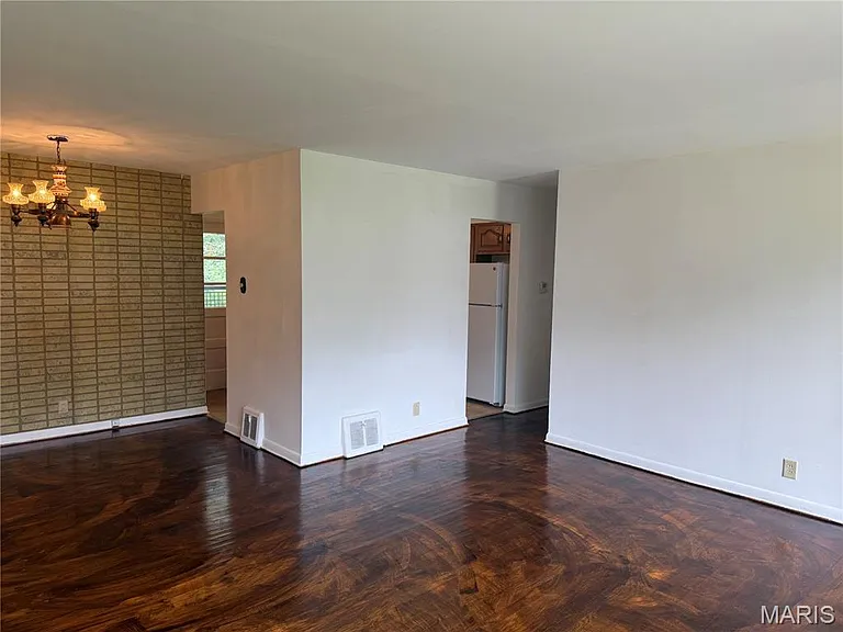 228 Newton Pl — Photo 6