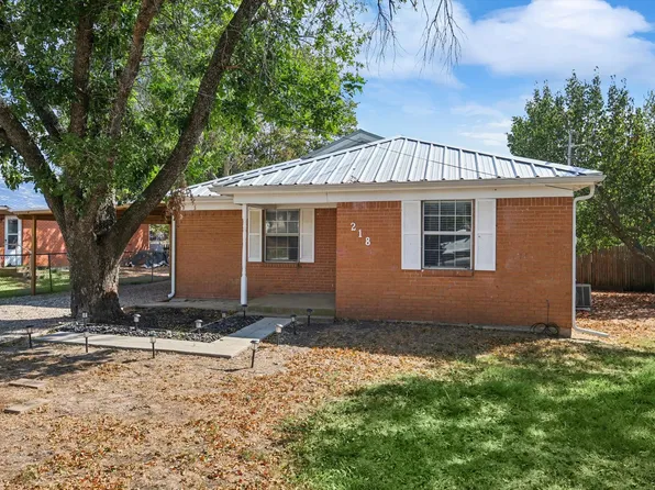 218 E Lloyd St, Krum, TX 76249