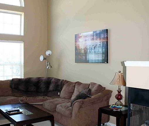 4th image of 3146 Camden Dr #1