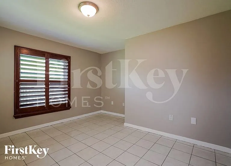 2258 Jessica Ln — Photo 12