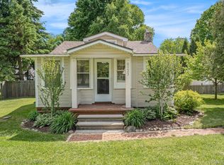 8523 Lakeshore Rd, Lexington, MI 48450