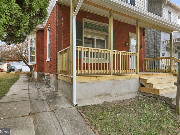 4th image of 118 W Washington St