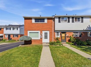 19889 Susan Ct, Clinton Township, MI 48035