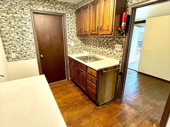 4th image of 79 Breezy Park Dr