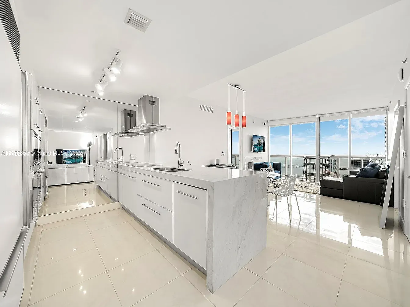 2 bed, 1450 sqft, $6,900 — Photo 2