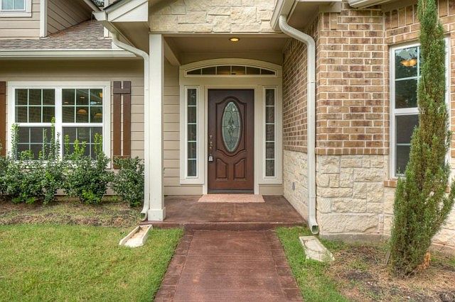 1st image of 12143 Maverick Dr
