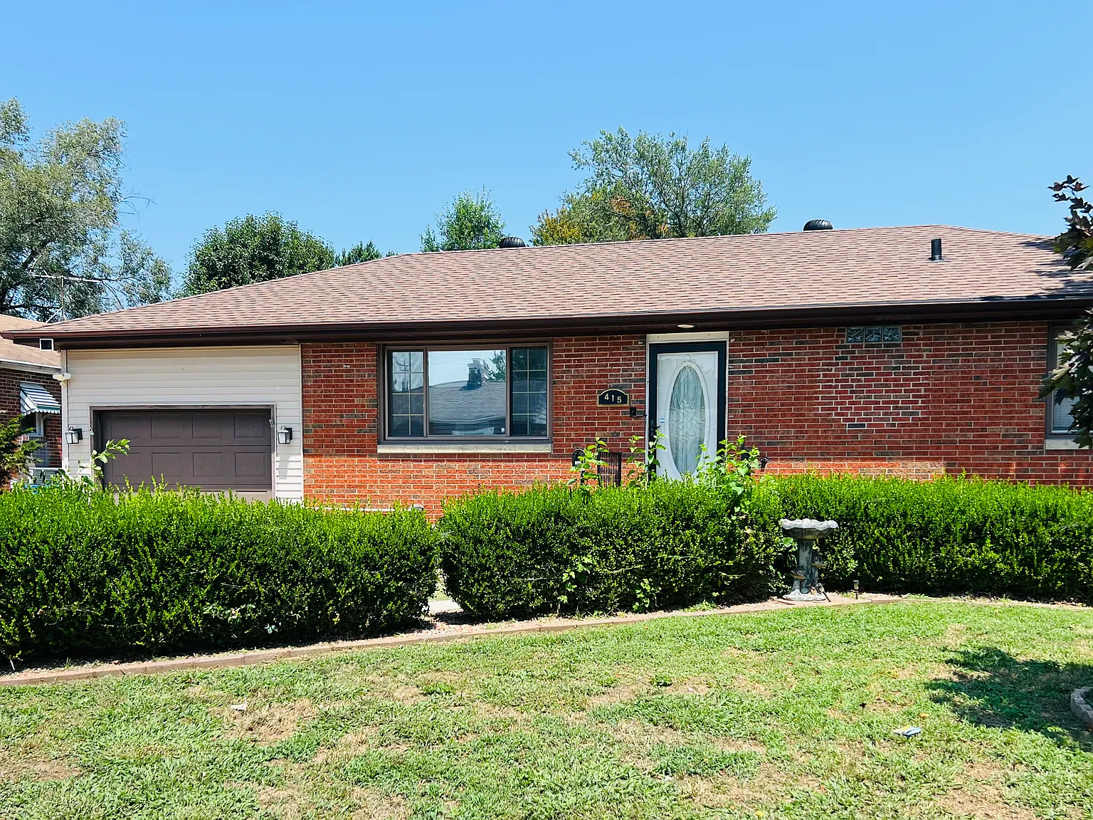 3 bed, 1000 sqft, $1,700 — Photo 1