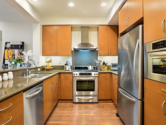 5th image of 7100 Playa Vista Dr APT 219