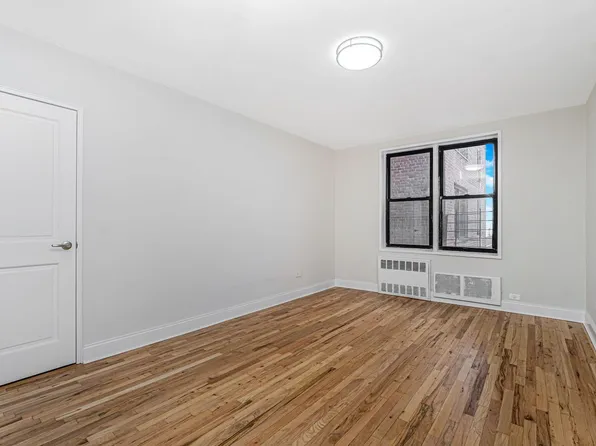 3101 Ocean Parkway image 16 of 28