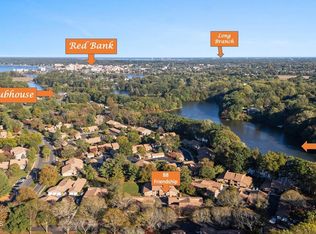 88 Friendship Ct, Red Bank, NJ 07701