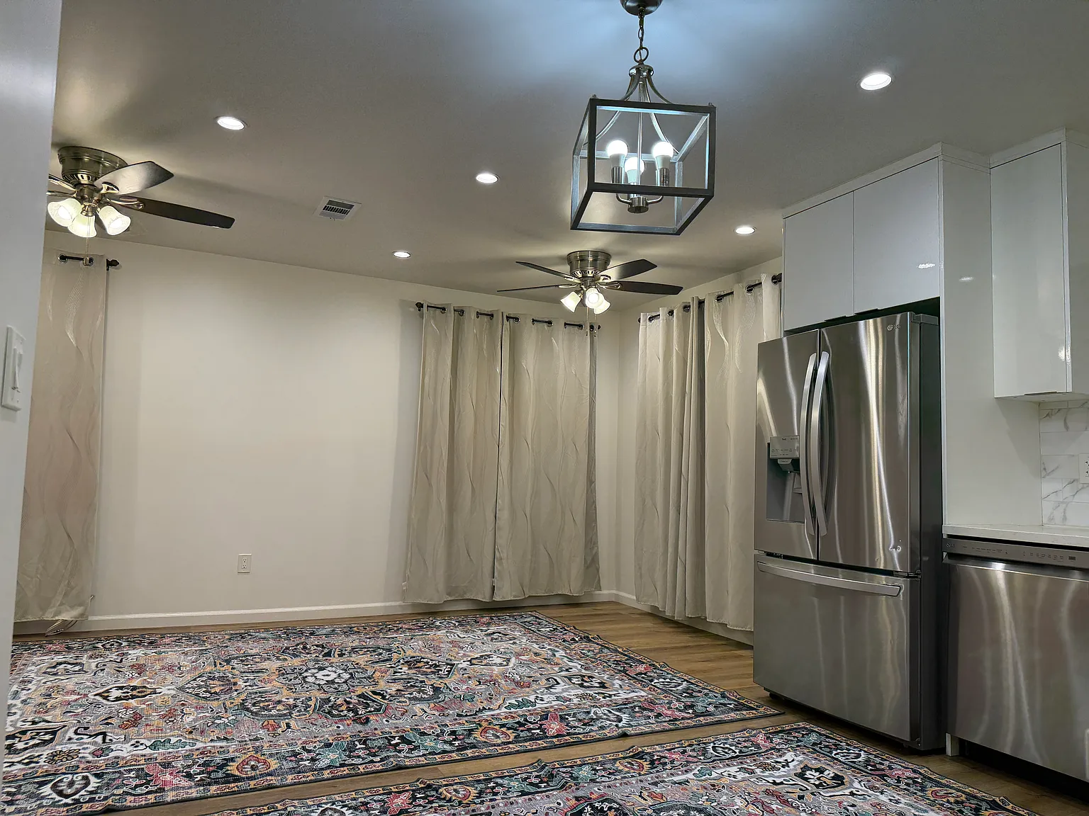 2 bed, 2.5 bath, 800 sqft, $2,399 — Photo 3