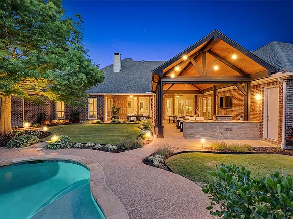 5th image of 5301 Englenook Dr