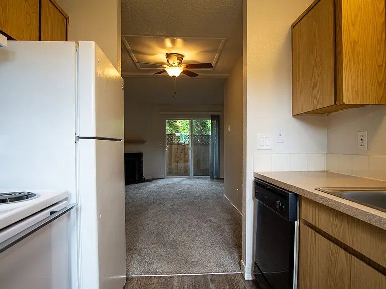 12155 SW Spur Ct #A — Photo 7