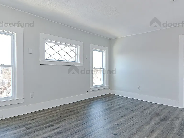 11 Pleasant St #7 — Photo 18