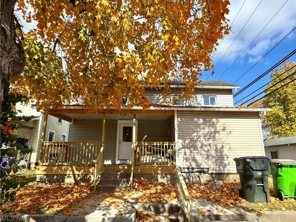 120 Locust St, Coshocton, OH 43812