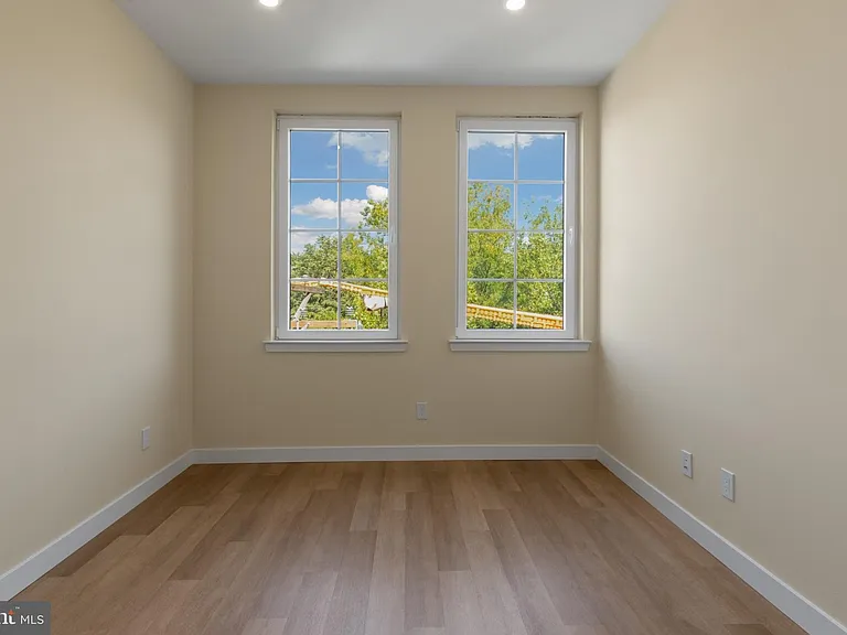 1701 S 4th St #203 — Photo 13