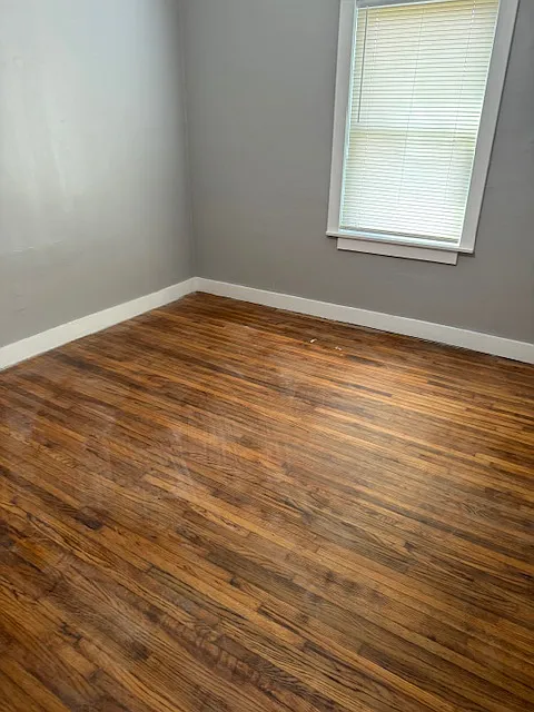 3 bed, 1.5 bath, 696 sqft, $1,350 — Photo 4