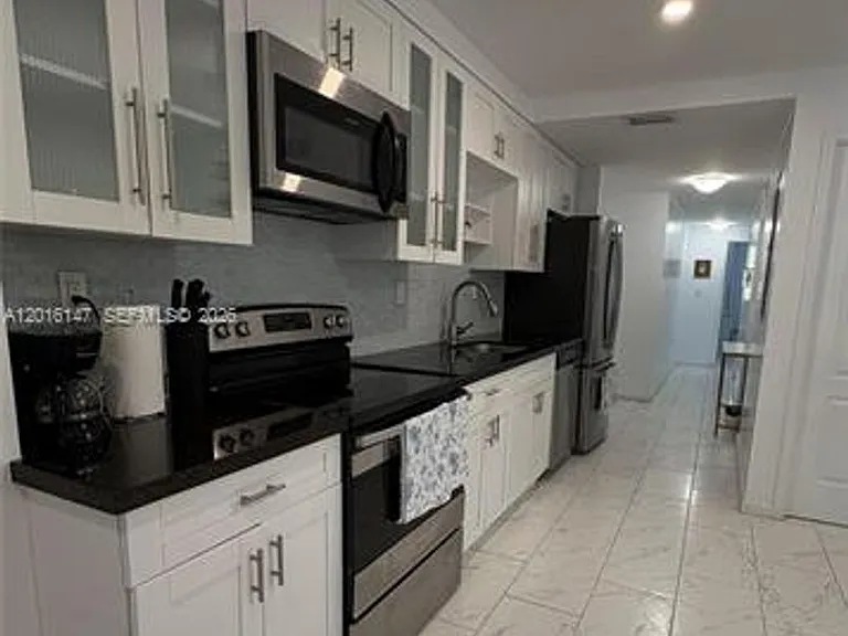 3872 Grand Ave #A — Photo 11