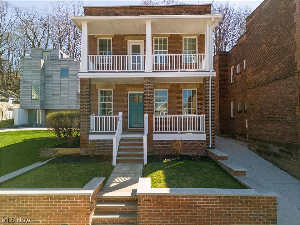 1st image of 2087 Fairview Ave