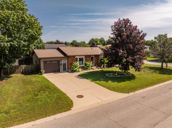 861 Arlington St, Saugeen Shores, ON N0H 2C4