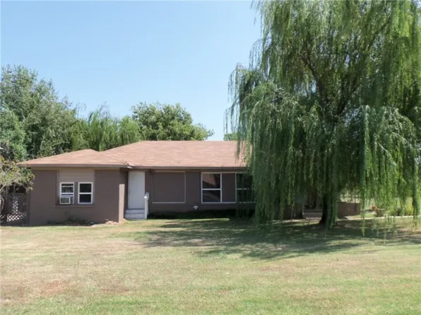 709 N Rangeline St, Tecumseh, OK 74873