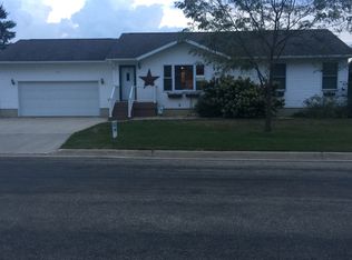 204 M Ave, Grundy Center, IA 50638