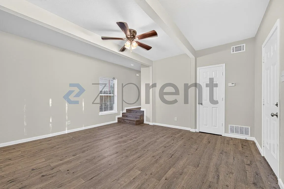 3 bed, 1346 sqft, $1,800 — Photo 4