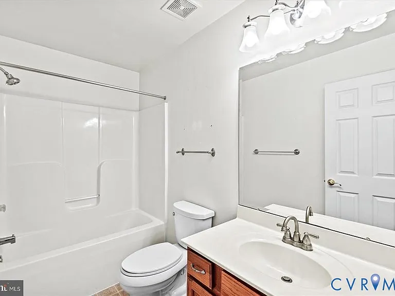 686 Lake Caroline Dr — Photo 44