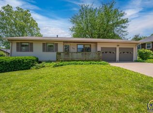 3111 SW 32nd St, Topeka, KS 66614