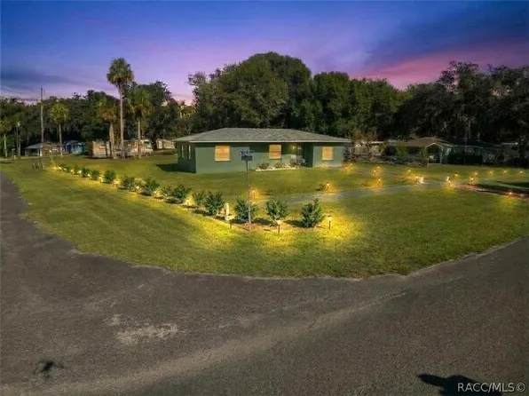 50 Risher Ave, Inglis, FL 34449