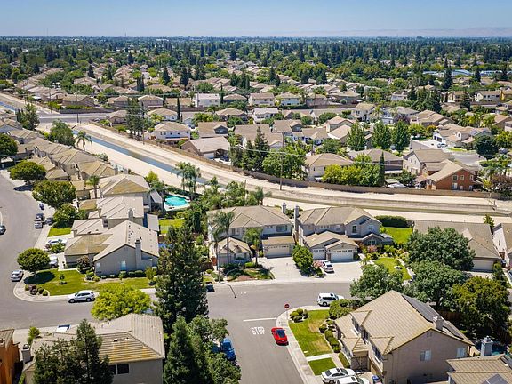 3rd image of 2208 Steinbeck Dr