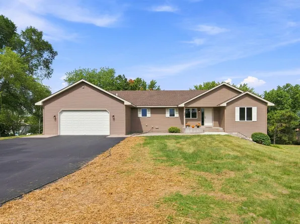 195 S Medina St, Loretto, MN 55357