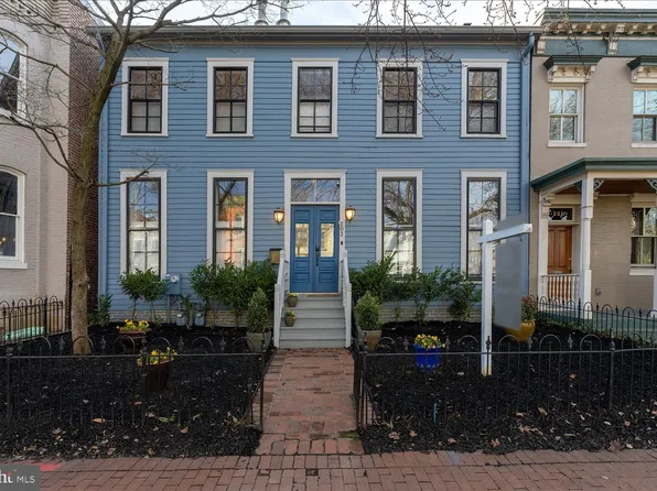 203 9th St SE, Washington, DC 20003