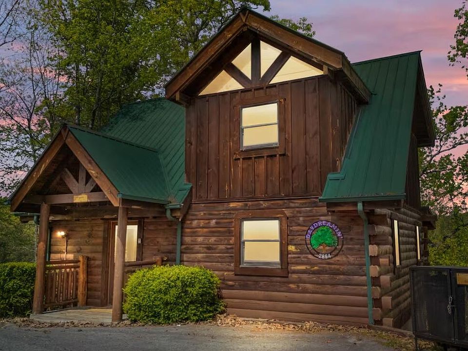 1st image of 2864 Pine Haven Dr