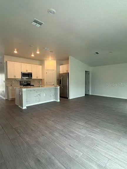 707 Grove St — Photo 2