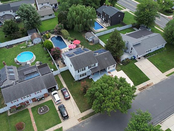 4th image of 4 Blanchard Rd