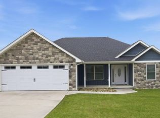 2681 Cook Rd, Crossville, TN 38571